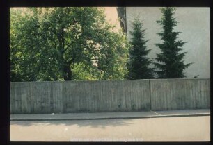 BUNTE WÄNDE SCHAUEN DICH AN | {ANARCHIE-A}