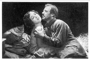 Dita Parlo als Anna und Lars Hanson als Richard im Stummfilm "Heimkehr" von Joe May. Ufa, 1928