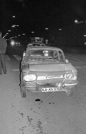 Verkehrsunfall zwischen PKW und Motorrad an der Einmündung der Ebertstraße in den Entenfang.