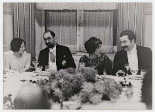 Bankett der japanischen Delegation in Genf. 2. von links: Mohammad Ali Foroughi