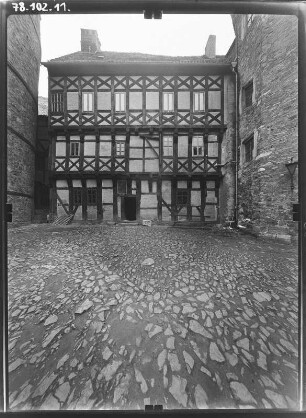 Pansfelde (Falkenstein/Harz-Pansfelde). Burg Falkenstein (Burgmuseum, Baubeginn 1115). Wohngebäude. Hofansicht
