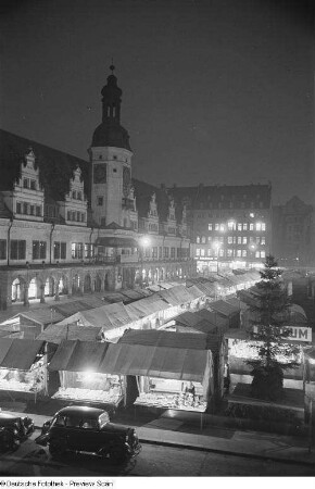 Nachtansicht Weihnachtsmarkt