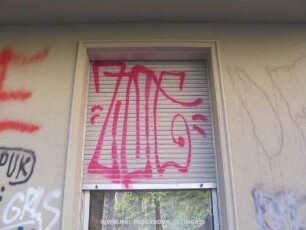 "ZOE"