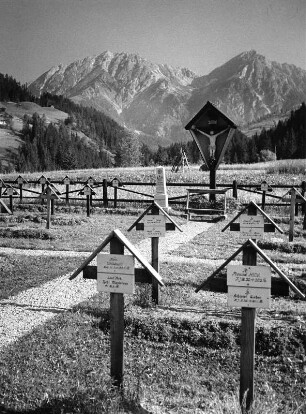 Sankt Lorenzen (Südtirol). Gefallenenfriedhof