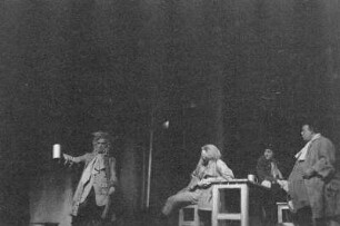 Szenenbilder aus "Das verlorene Gesicht" von G. Weisenborn, Regie H. Lietzau, mit C. Raddatz u.a., Schloßparktheater Berlin, Uraufführung 20.04.1956