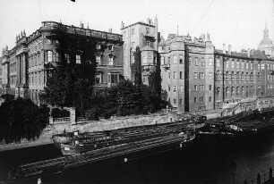 Berlin, Schloss, alte Bauglieder der Ostfront, 1945 ausgebrannt, Ruine 1950/51 gesprengt