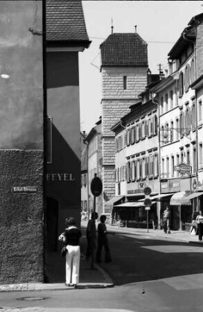 Überlingen: Münstergasse mit Turm