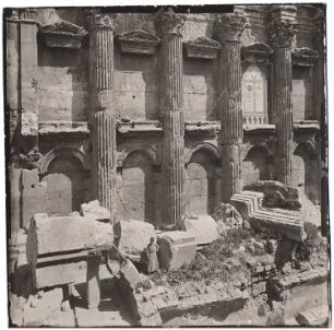 Bacchustempel, Baalbek: Innenraum