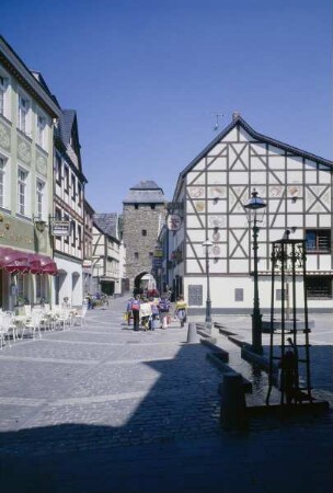 Stadtbefestigung — Niedertor / Rheintor