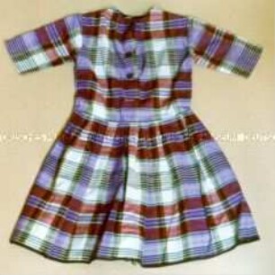 Kleid für ein kleines Mädchen