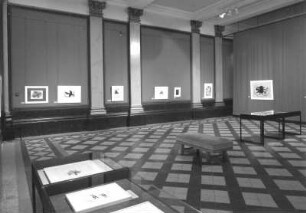 Dresden. Albertinum. Klingersaal. Ausstellung " Georges Braque - Das graphische Werk". Raumaufnahme. Empore