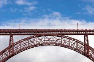 Frankreich. Auvergne. Cantal. Viaduc de Garabit. Eisenbahnbrücke. Bauleitung Gustave Eiffel. Erbaut 1882 bis 1884. 123 Meter hoch. 564 Meter lang. Detail