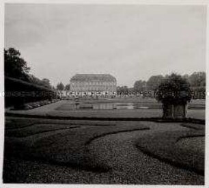 Brühl im Rheinland, Schloß, Gartenansicht