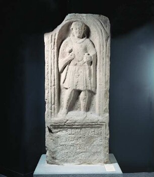 Grabstein des Centurio Lucius Valerius Albinus