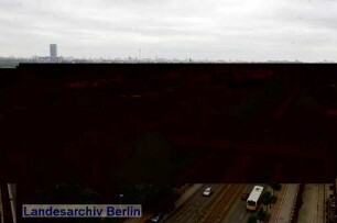 Rundgang des Regierenden Bürgermeisters Klaus Wowereit durch den Bezirk Lichtenberg