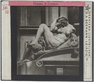 Florenz, S. Lorenzo, Neue Sakristei/Cappella Medici,Michelangelo, Gräber der Medici-Herzöge in der Neuen Sakristei,Michelangelo, Die Nacht (vom Grabmal Giulianos da Medici in der Neuen Sakristei)