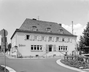 Postgebäude mit Eisentor; Lauterbach, Goldhelg 16