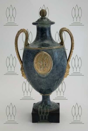 Urnenvase mit Medaillon