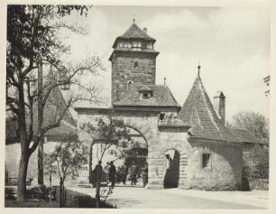 Rothenburg ob der Tauber. Rödertor und Hauptturm (13. Jahrhundert)
