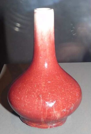 Chinesische Vase mit Ochsenblutglasur