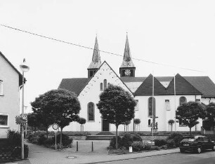 Katholische Pfarrkirche St. Anna (Kirche, kath.); Freigericht, Alte Hauptstraße