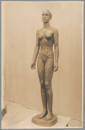 Stehende Frau, 1930, Bronze