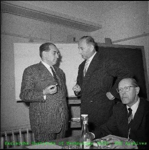 Besuch der Deutschen Gesellschaft für Atomkernenergie (DGA) am Kernforschungszentrum Karlsruhe (KfK)