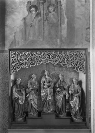 Jungfrauenaltar — Mittelschrein: Figuren der Heiligen Barbara, Dorothea, Walpurgis und Katharina und Agatha