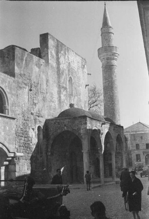 Minarett : Minarette einer Moschee auf Rhodos.