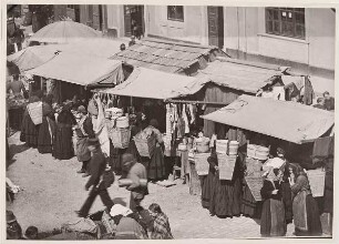 Jahrmarkt in Weimar, um 1890