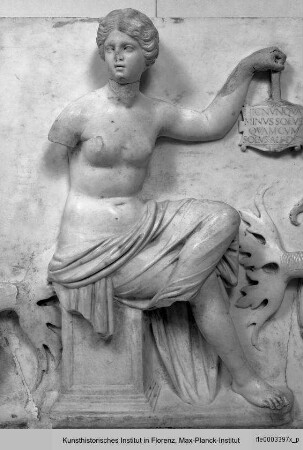Camerino di alabastro : Nereide zwischen zwei Tritonen