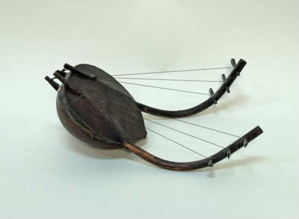 Bow harp