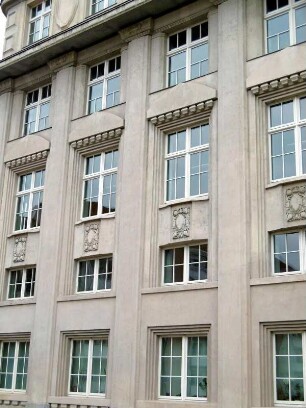 Dresden: Ortskrankenkasse Sternplatz Verwaltungsgebäude der AOK