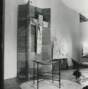 X. Triennale Mailand, Deutsche Abt., Taufschale, Kruzifix und Relief