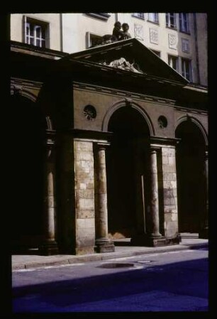 Kolonnaden Mohrenstr. 21.5.72.