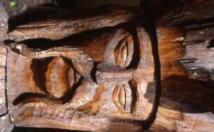 Szentendre - Holzskulptur : Holzskulptur. Aufgenommen in Szentendre, ca. 2001