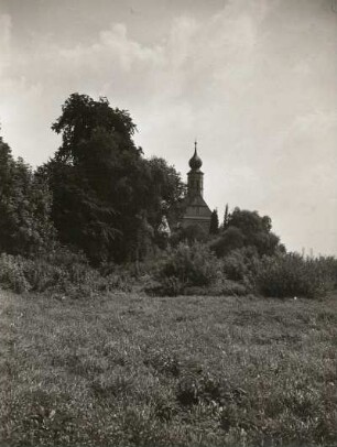 Dresden-Hosterwitz. Blick von Westen zur Kirche