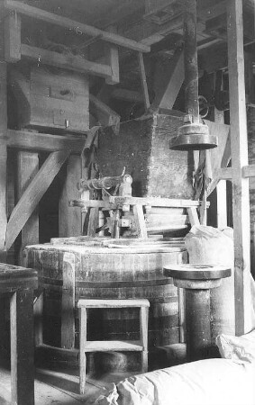 Vierkirchen-Arnsdorf. Holländermühle, Mahlgang