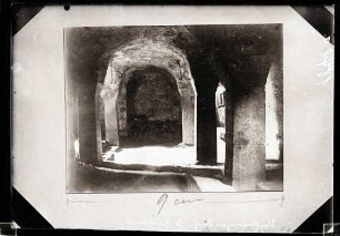 Kirche; Krypta