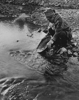 Archivfotografie "menschen_ausland_finnland_goldwaescher_3740"