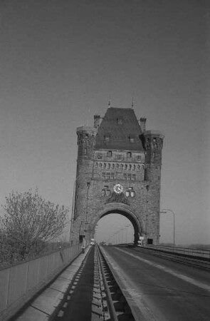 Nibelungenbrücke
