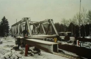 Einsatz des SS 80-Brückengerätes, beim Umbau der Tiefentalbrücke bei Roßhaupten