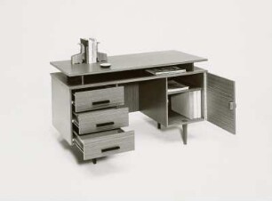 Schreibtisch (Modell 140)