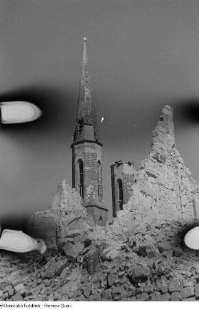 Blick auf die zerstörte Sophienkirche