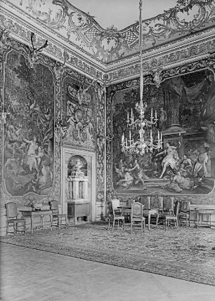 Schloss Moritzburg, Monströsensaal
