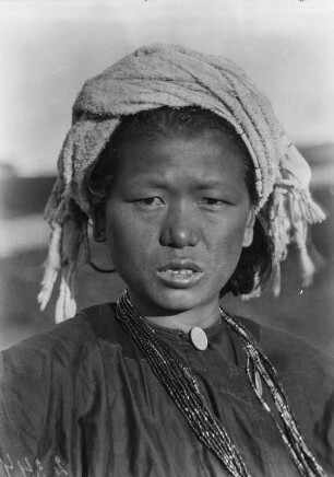 Frau der Kachin (Deutsche Indien-Expedition 1926/1929 - 3. Myanmar)
