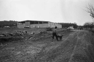 Erneuerung des Festplatzes in Stupferich durch Überziehung des Festplatzes mit einer Mineral-Beton-Decke