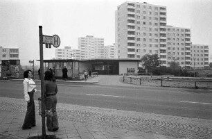 Gründung der "Mieterinitiative Oberreut-Feldlage" gegen die Mietpreiserhöhungen für Sozialwohnungen in Oberreut