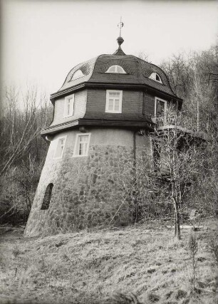 Radebeul, Augustusweg 80 a. Sommerhaus (1913, M. Herrmann)
