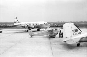 Hannover-Langenhagen : In Hannover-Langenhagen, Internationaler Flugtag; von hinten: PAA-Douglas DC6, DeHavilland DH 89; British European Airways Douglas DC3